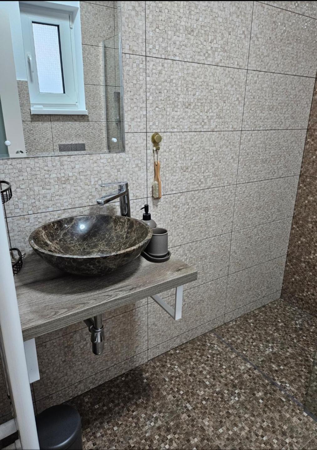 ホテル Casa Coco Curtea de Argeş エクステリア 写真